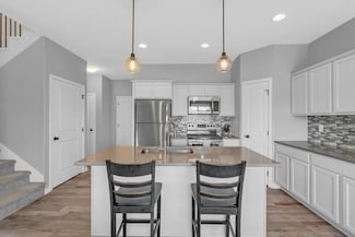 1106 E 28th St, Norwalk, IA 50211