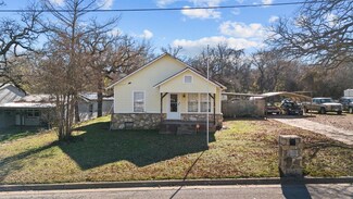 1007 W Water St, Weatherford, TX 76086