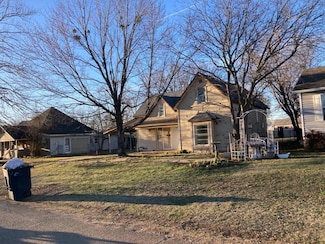 307 E 2nd St, Stroud, OK 74079
