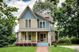131 SW Clay St, Topeka, KS 66606