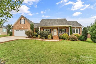 121 Postell Dr, Statesville, NC 28625