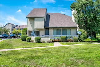 8 Spencer St, Somerset, NJ 08873