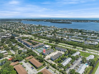 1801 Indian River Blvd Unit B8, Vero Beach, FL 32960