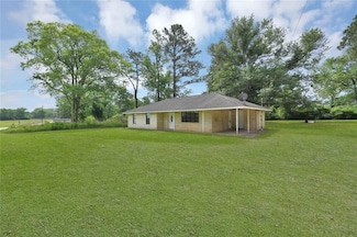 200 Lilley Rd, Shepherd, TX 77371