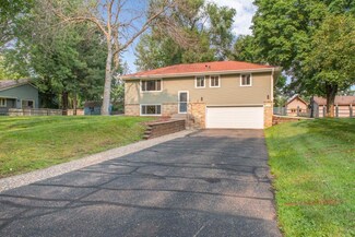 11381 Eidelweiss St NW, Coon Rapids, MN 55433