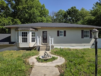 315 Skyline Dr, Stockton, MO 65785