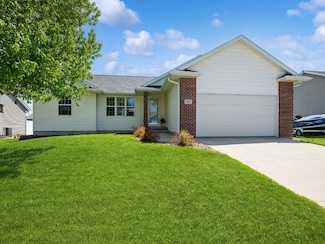 2405 Tamerac Dr, Marion, IA 52302