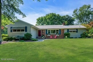 9 Oriole Rd, Middletown, NJ 07748