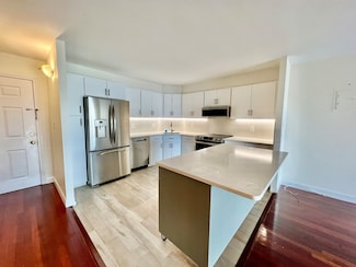 141 Coolidge Ave Unit 420, Watertown, MA 02472