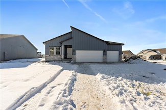 501 Woodview Dr, Raymore, MO 64083