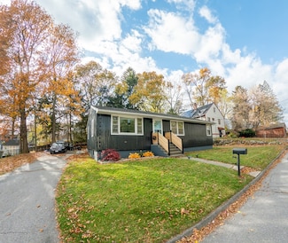 25 White Ave, Worcester, MA 01605