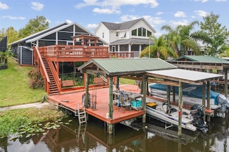 291 Maxwell Dr, Welaka, FL 32193
