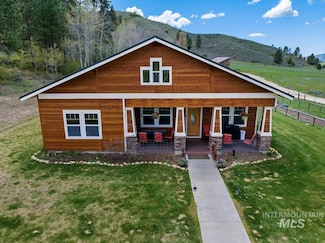 675 W Russell Dr, Prairie, ID 83647