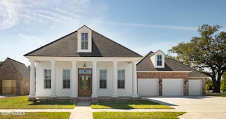 200 Castle Vine Way, Lafayette, LA 70508
