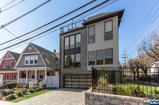 38 Hilliard Ave Unit 1, Edgewater, NJ 07020