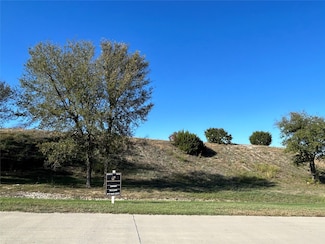 2000 Hidden Bluff Dr, Aledo, TX 76008