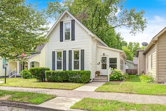 1207 Clinton St, Noblesville, IN 46060