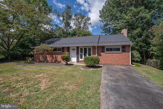 32 Pine St, Newtown Square, PA 19073