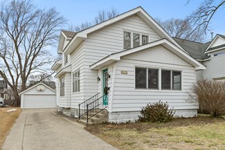 271 W 13th St, Holland, MI 49423