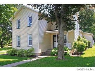 3 E High St, Shortsville, NY 14548