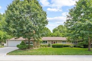 7819 Canterbury St, Prairie Village, KS 66208