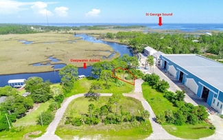 1565 Carraway Ct, Carrabelle, FL 32322