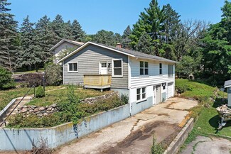 7918 Bayview Rd, Wonder Lake, IL 60097