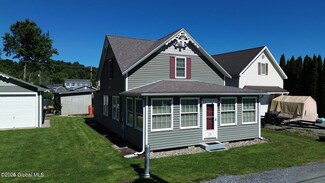103 & 105 6th St, Malta, NY 12866