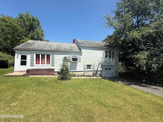 42 Green Hill Dr, Lock Haven, PA 17745