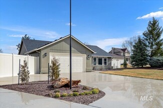 8124 Sage Run Ln, Middleton, ID 83644