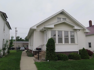 306 E Main St, Decorah, IA 52101