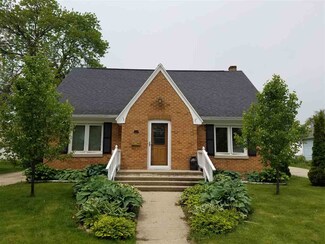 237 Dickinson St, Randolph, WI 53956