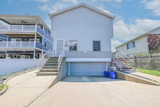 20 E Pine St, Long Beach, NY 11561