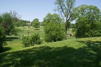5600 Mission Dr, Mission Hills, KS 66208