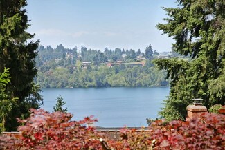 2407 104th Ave SE, Bellevue, WA 98004