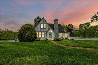 1158 Harwood Rd, Saint Louis, MO 63131