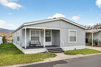 3431 S Pacific Hwy Unit SPC 64, Medford, OR 97501