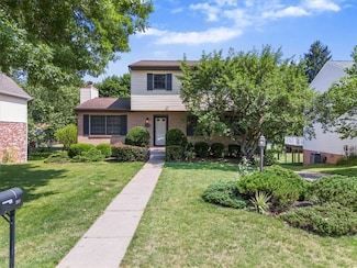 217 Sycamore Ridge Dr, Springdale, PA 15144