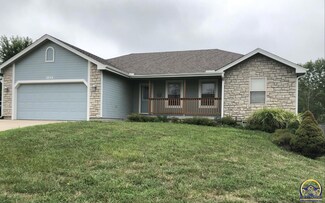 2242 SE Moorefield Ct, Tecumseh, KS 66542