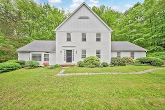 6 Cedar Cir, Newtown, CT 06470
