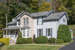 213 Autumn Dr, Bristol, VA 24201