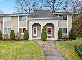 105 Woodside Dr Unit 105, North Providence, RI 02904