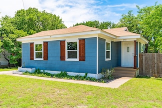 1701 Lawther Dr, River Oaks, TX 76114