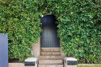 1118 S Highland Ave, Los Angeles, CA 90019