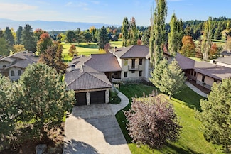 324 Chapman Ln, Bigfork, MT 59911