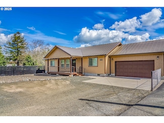 5135 Grange Rd, Roseburg, OR 97471