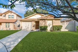 5215 Vinecrest Cir, San Antonio, TX 78219