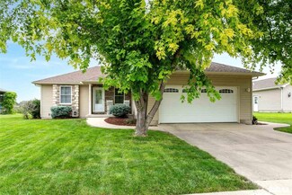 917 17th Ave, Silvis, IL 61282