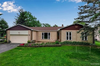63 Westwood Rd, Lancaster, NY 14086