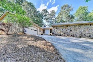 3070 Ascot Ln, Roswell, GA 30076